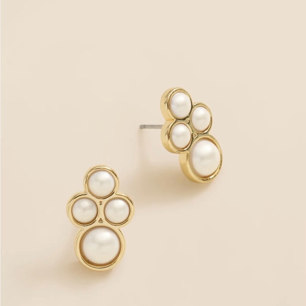 Brooks Brothers Elegant Gold and Pearl Earrings